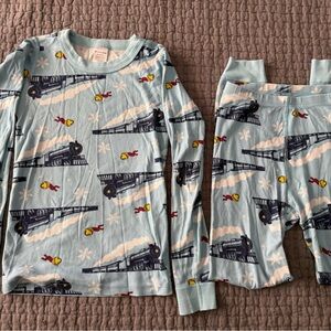 Kids Polar Express Hanna Andersson Train Pajama Set kids pjs
